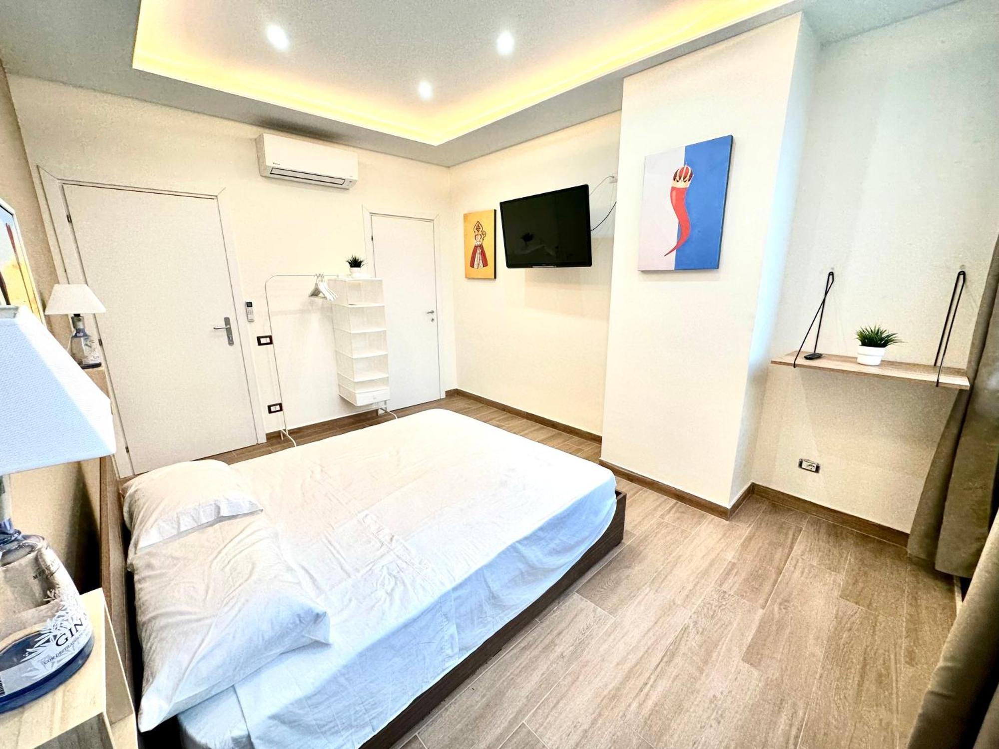 Vespucci Rooms เนเปิลส์ ภายนอก รูปภาพ